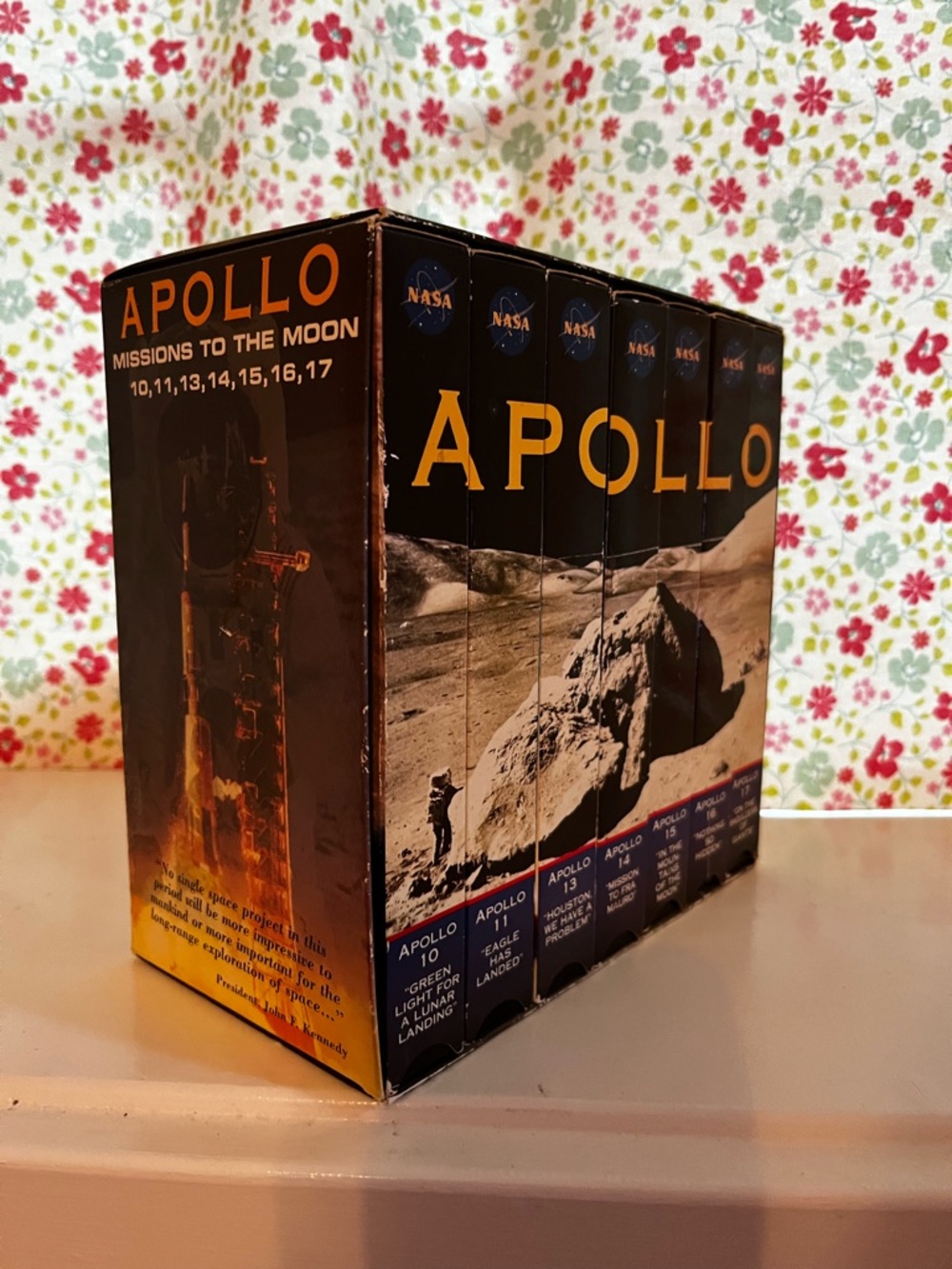 1995 NASA Apollo VHS Collector’s Box Set Apollo 10-17 - Picture 4 of 5